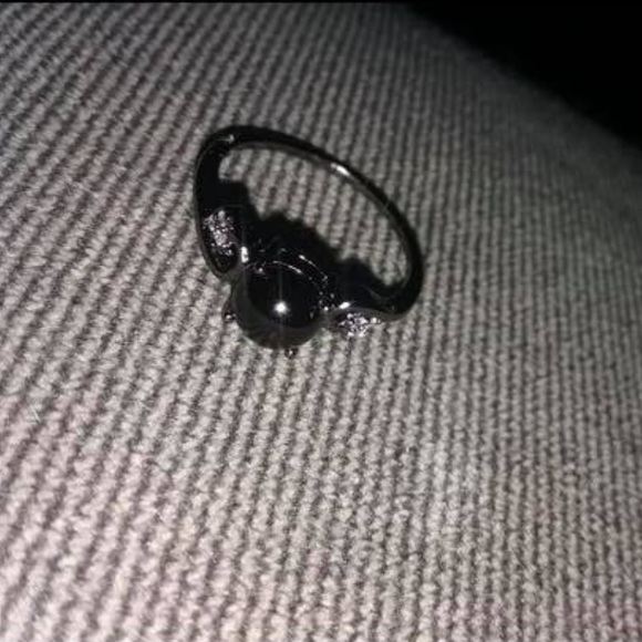 Ring - Picture 2 of 2